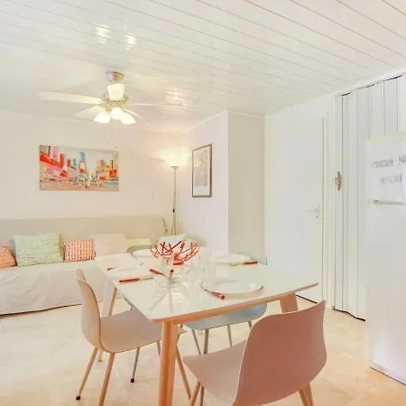 Apartment Les Portes De La By Interhome Gruissan